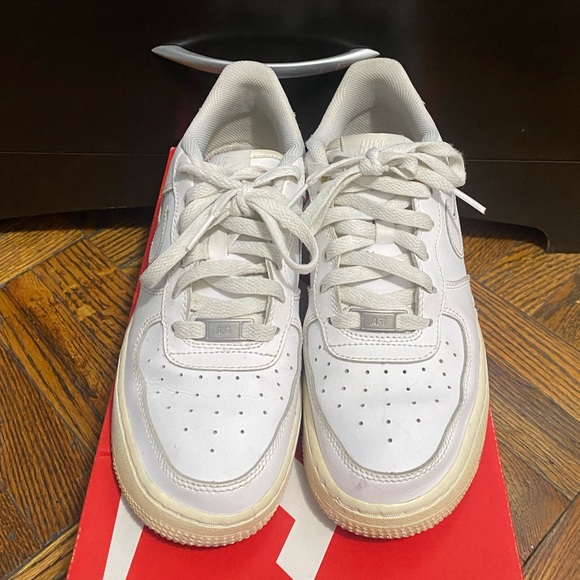 Nike Air Force 1. Size 6.5Y ( Women’s 8 ) ( Men’s 6.5) - Picture 3 of 5